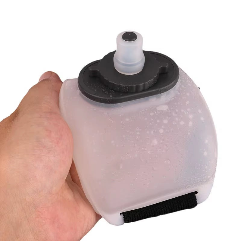 1Pc 200Ml/7Oz Sports Wrist Silicone Water Bottle Run Fishing Fold Marathon Supply Tools Ride Hiking Bodybuilding Outdoor Camping